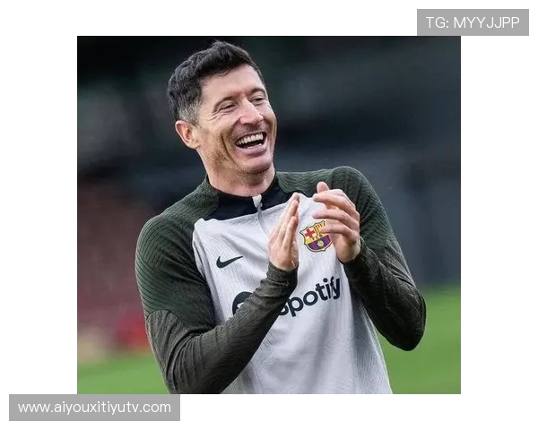 佩德里因伤缺席巴萨收官战，莱万回归首发悬念待解